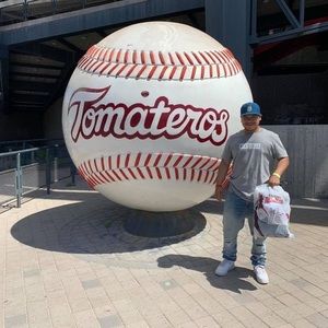 Meet your Posher, Gilberto